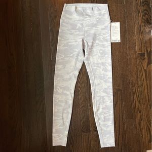 NWT lululemon Wunder Under HR Tight 28” - Size 6